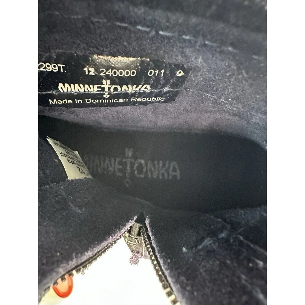 Minnetonka Moccasins Navy 2299T Size 12